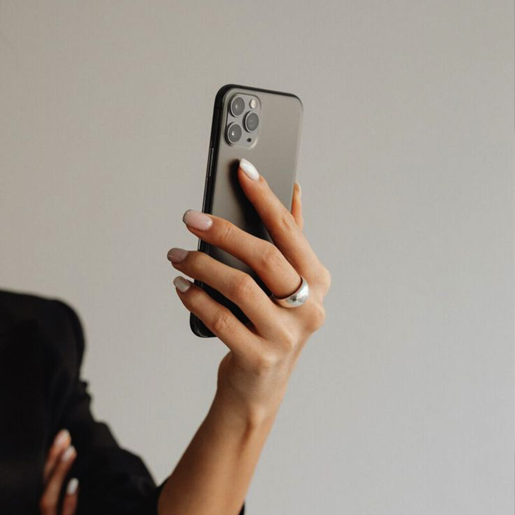 Agence web & graphisme France – Création sites & identité visuelle